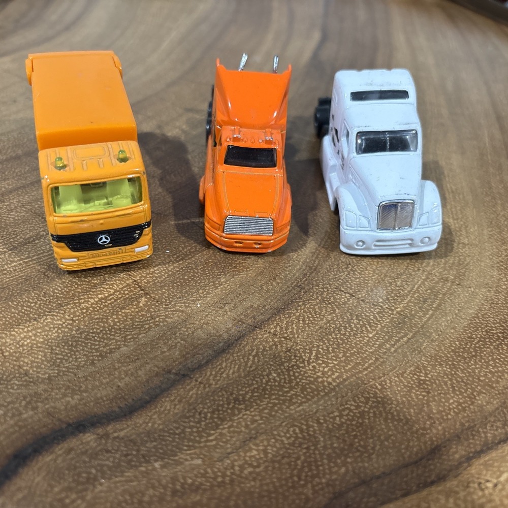 Toy Truck Lot - SIKU Mercedes Actros Garbage Truck & Road Champs Micro Semis